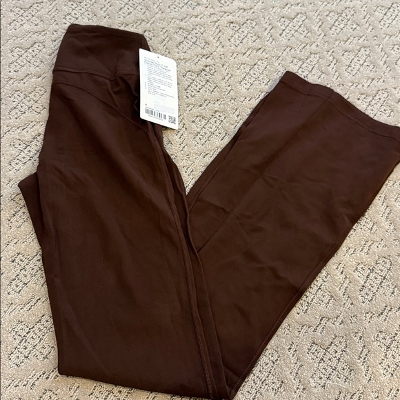 Lululemon NWT groove Lulu flare pant regular Sz 4 LavaCake